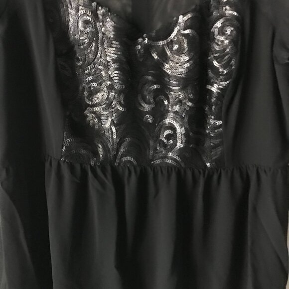 NWT - Torrid Short Sleeves Mesh Blouse with Sequin in the Front - Picture 6 of 15